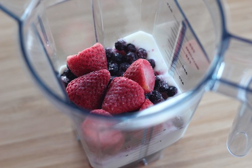 Berry Kefir Smoothie